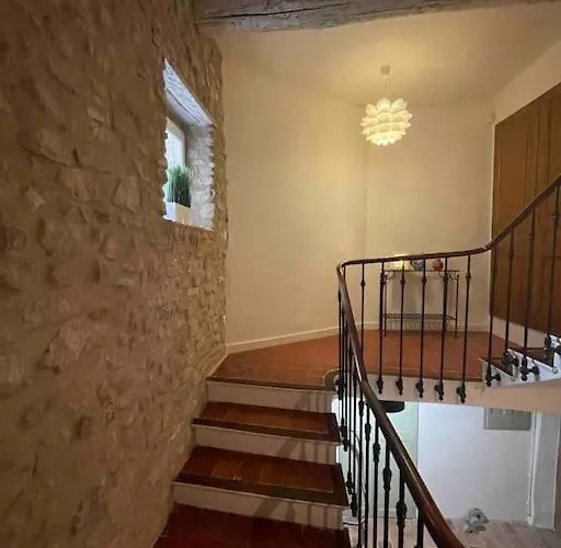 Maison De Village