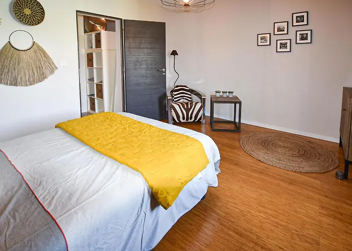 Stunning Home In Pernes-Les-Fontaines