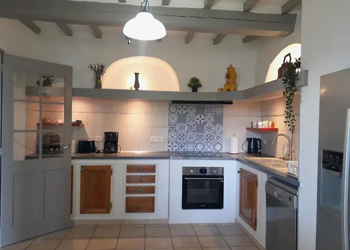 Mas La Gentille: Countryside Retreat with Pool and Private Garden