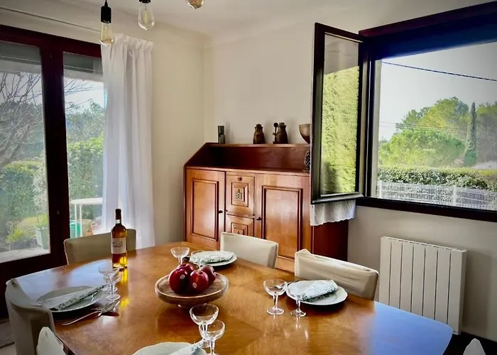 Maison Privee De 100 M2 Avec Piscine, Jardin Et Climatisation